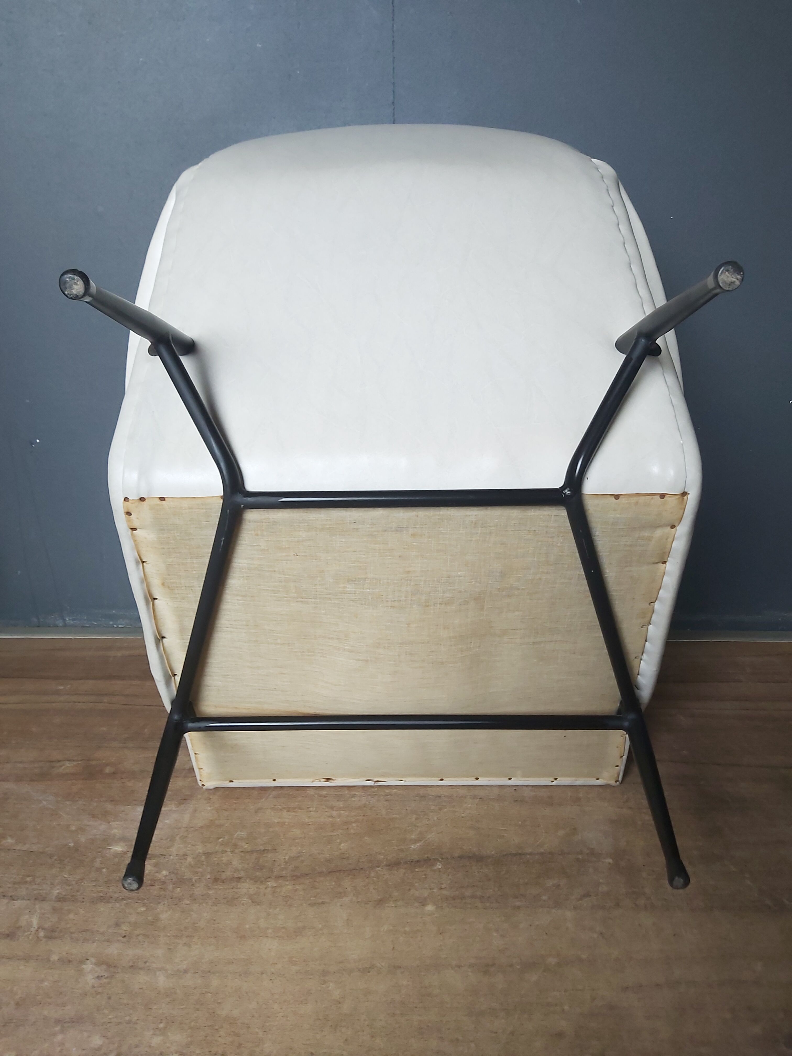 Fauteuil skaï années 50