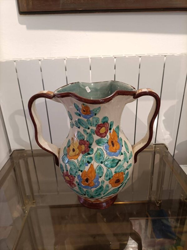 Vase ansé décor floral signé Cerart Monaco