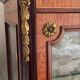 Vitrine de style Louis XVI en acajou et bronzes dorés — Fin XIXe / Déb