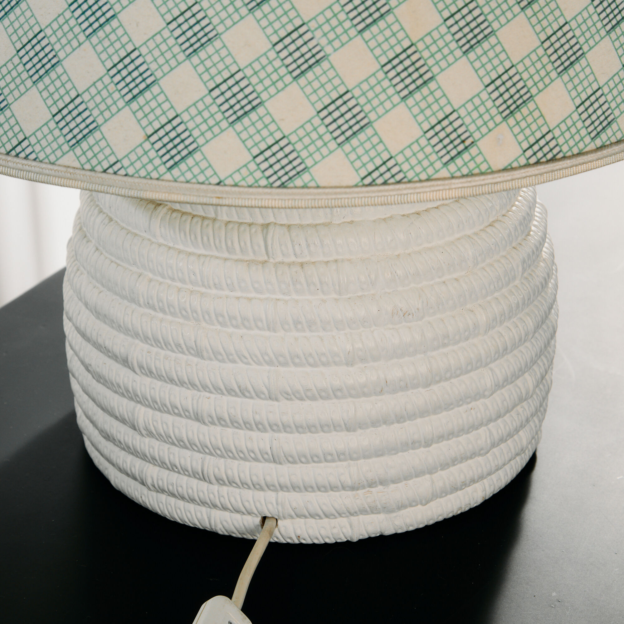 Ceramic table lamp