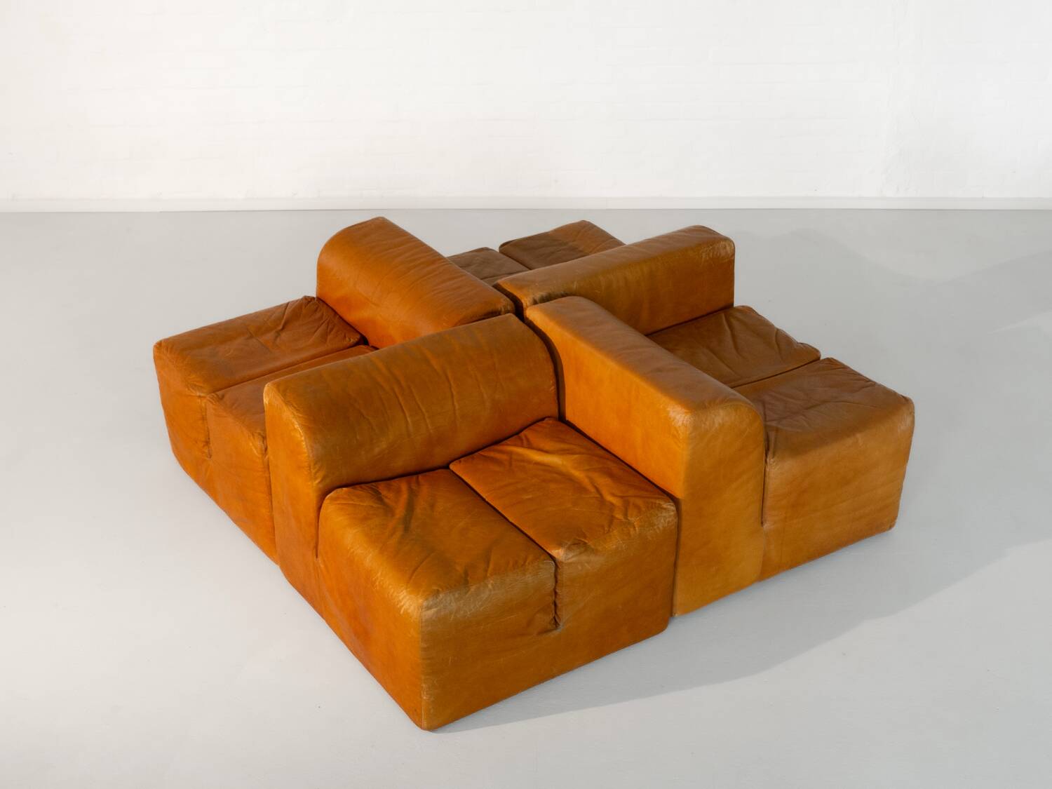 'Ipercubo 200' by Jonathan de Pas, D'Urbino, Lomazzi for Driade