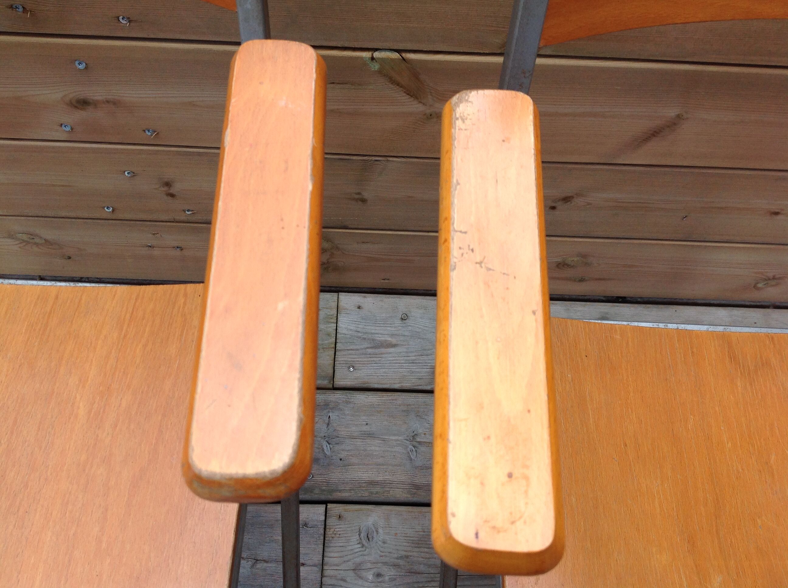 Duo of office chairs