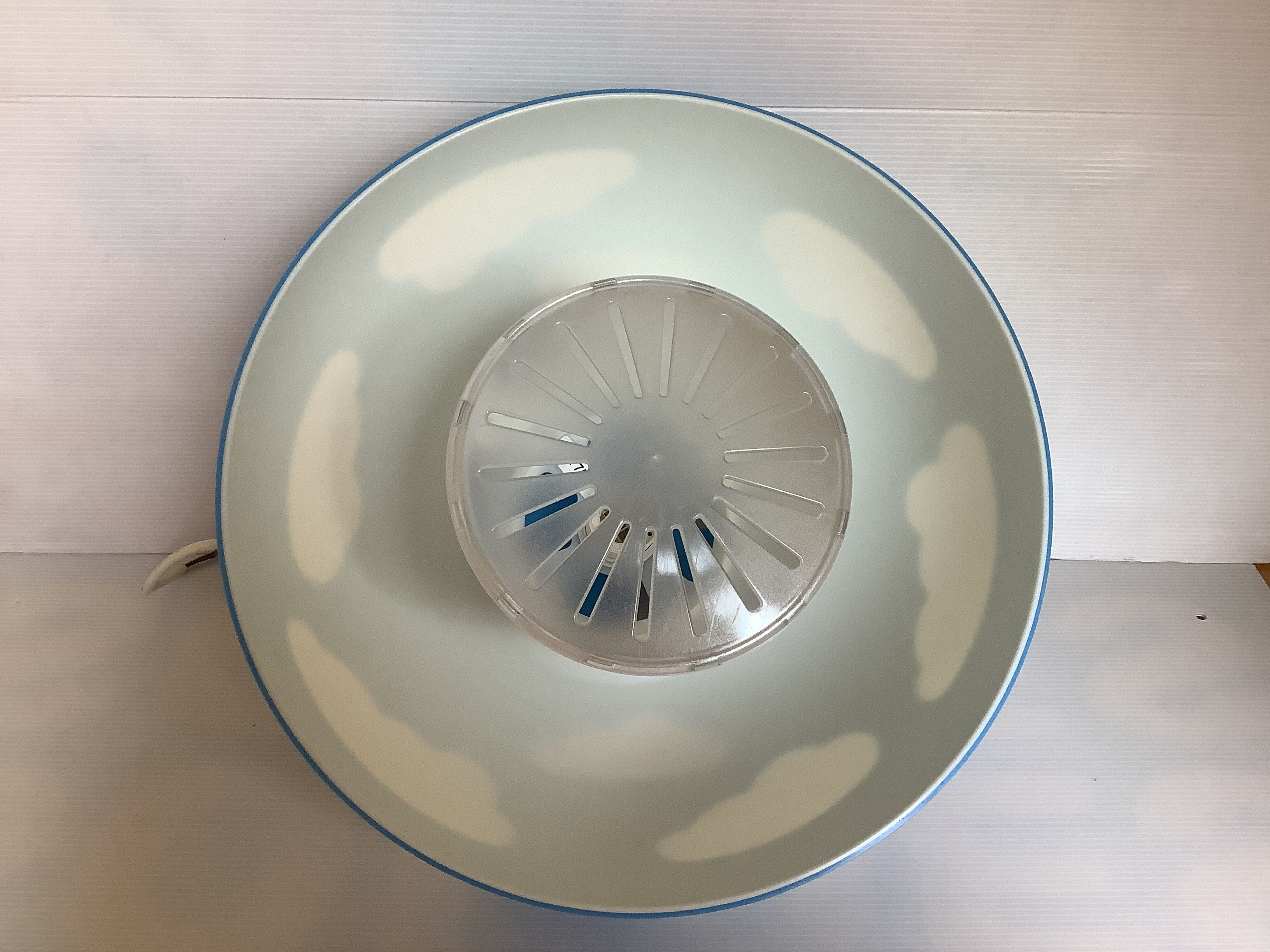 Blue cloud suspension skojig Henrik Preutz