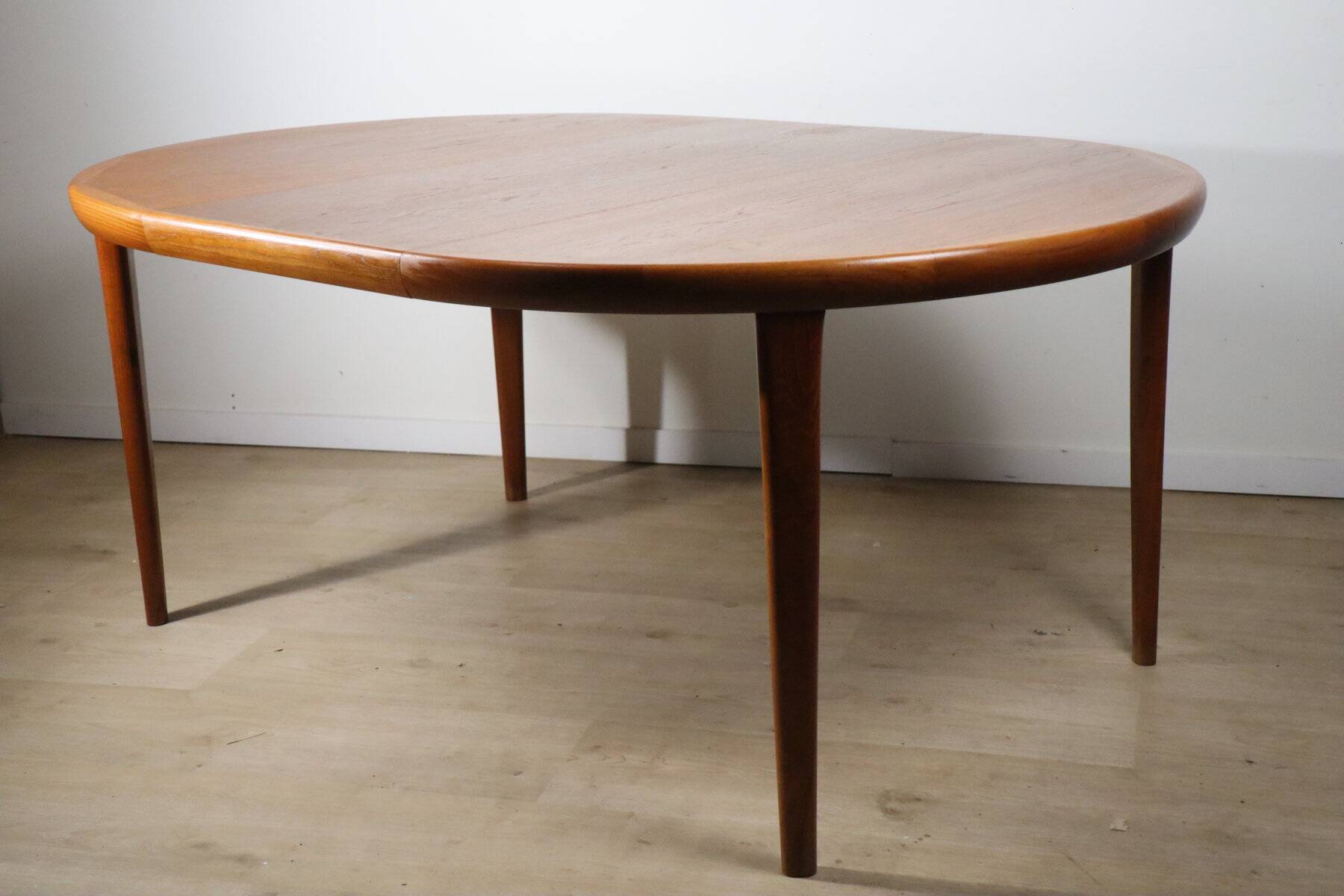 VV Mobler Spottrup Scandinavian extendable teak table, 1960