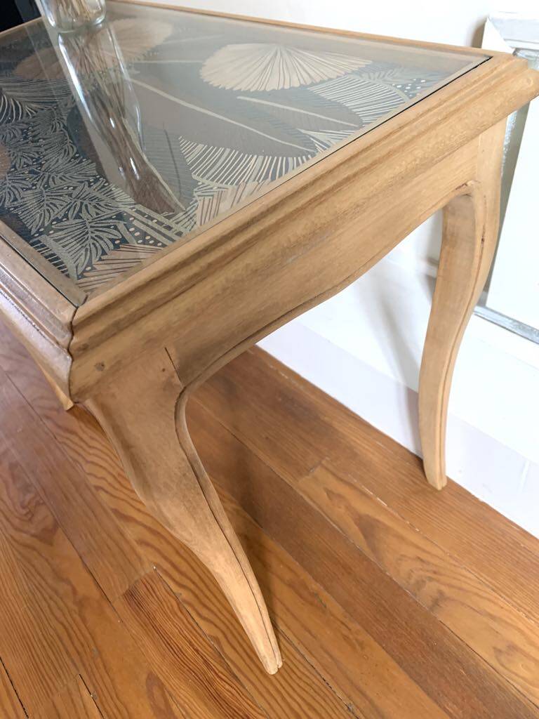 Table basse vitrée style Louis XV