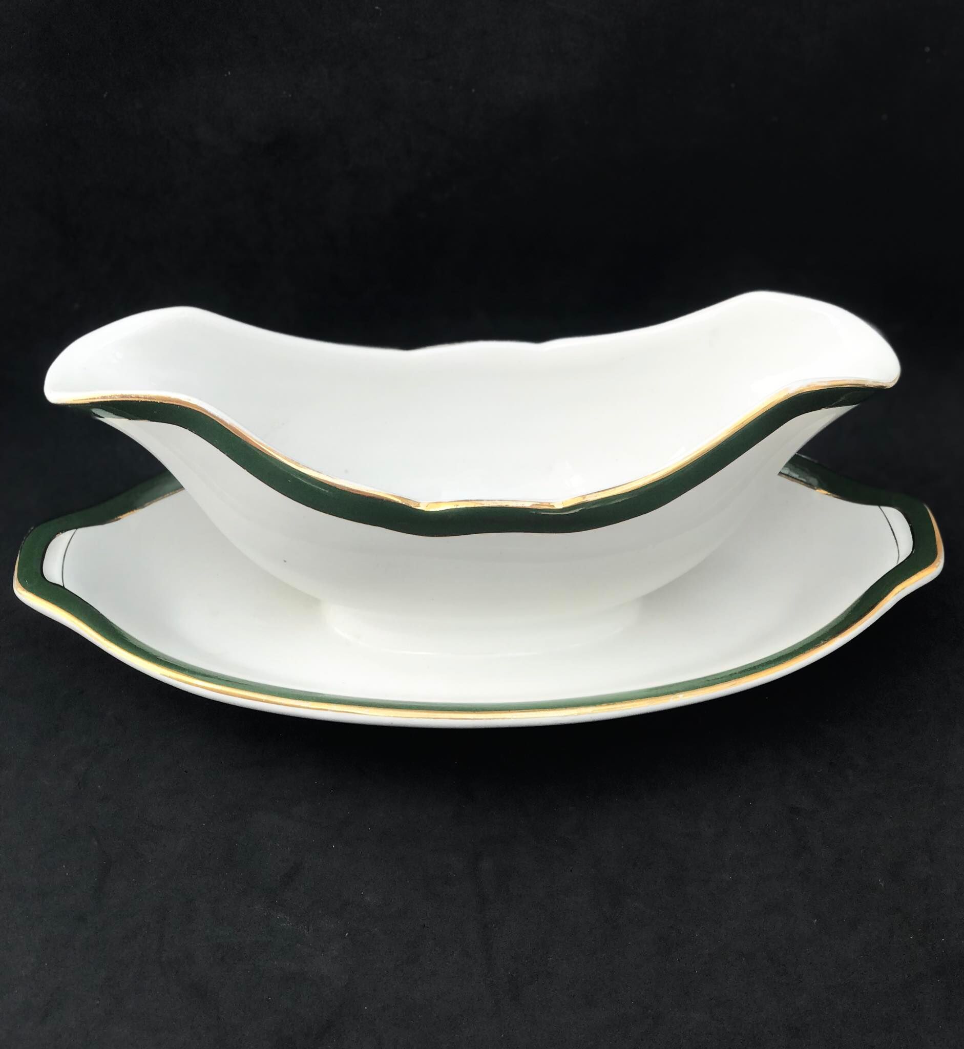 Saucière with antique attached underplate Villeroy and Boch Boch Mettlach XIX century