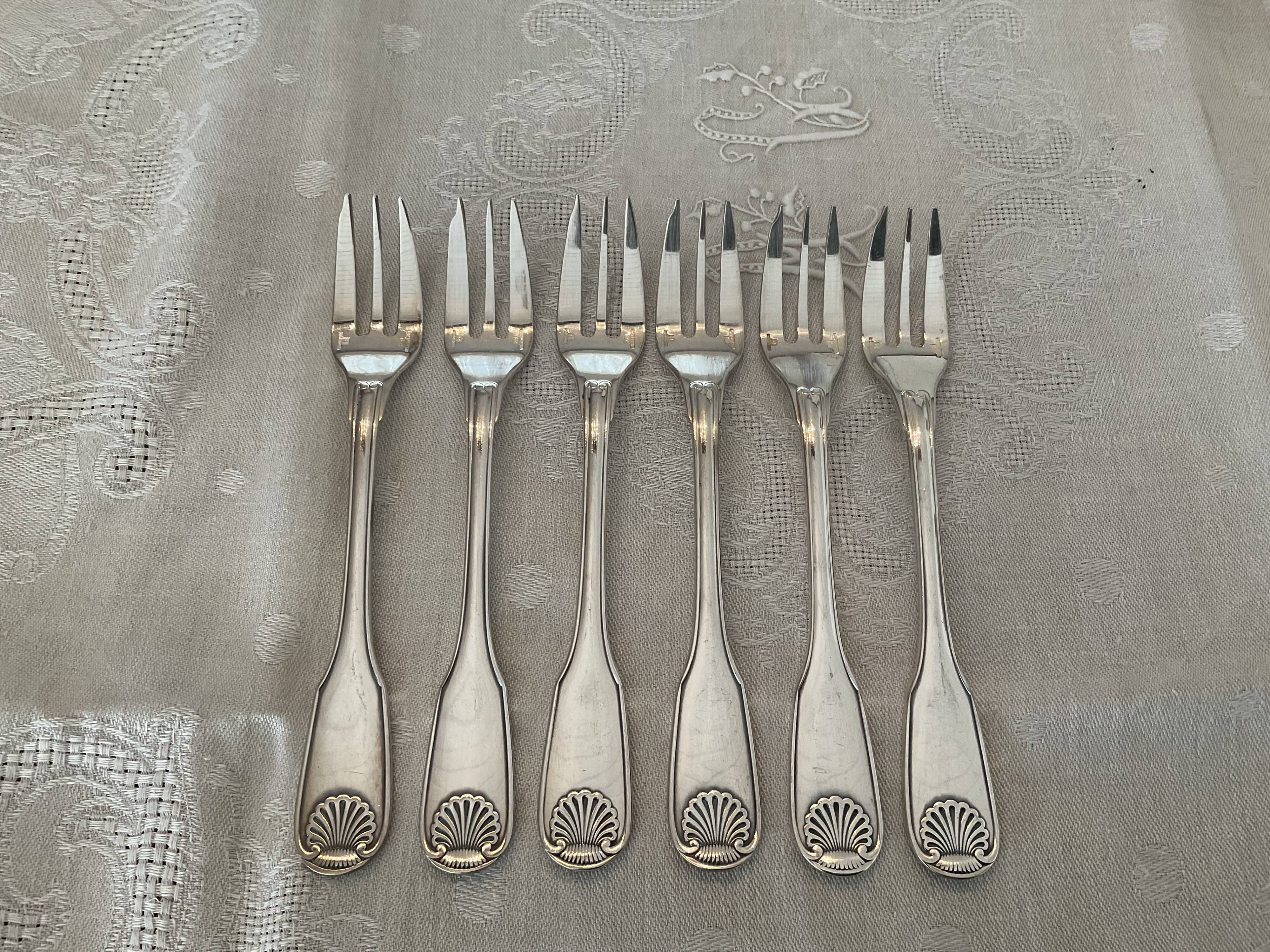 6 dessert forks. Christofle . Model Vendôme/shell