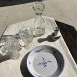 Minimalist vintage carafe circular pattern H:22