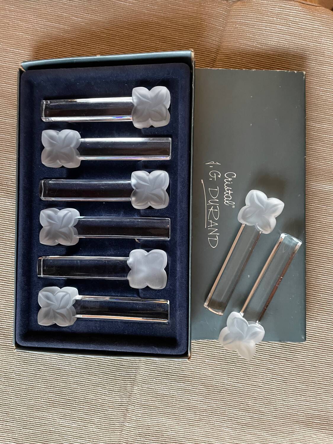 8 crystal knife holders from Arques JG Durand