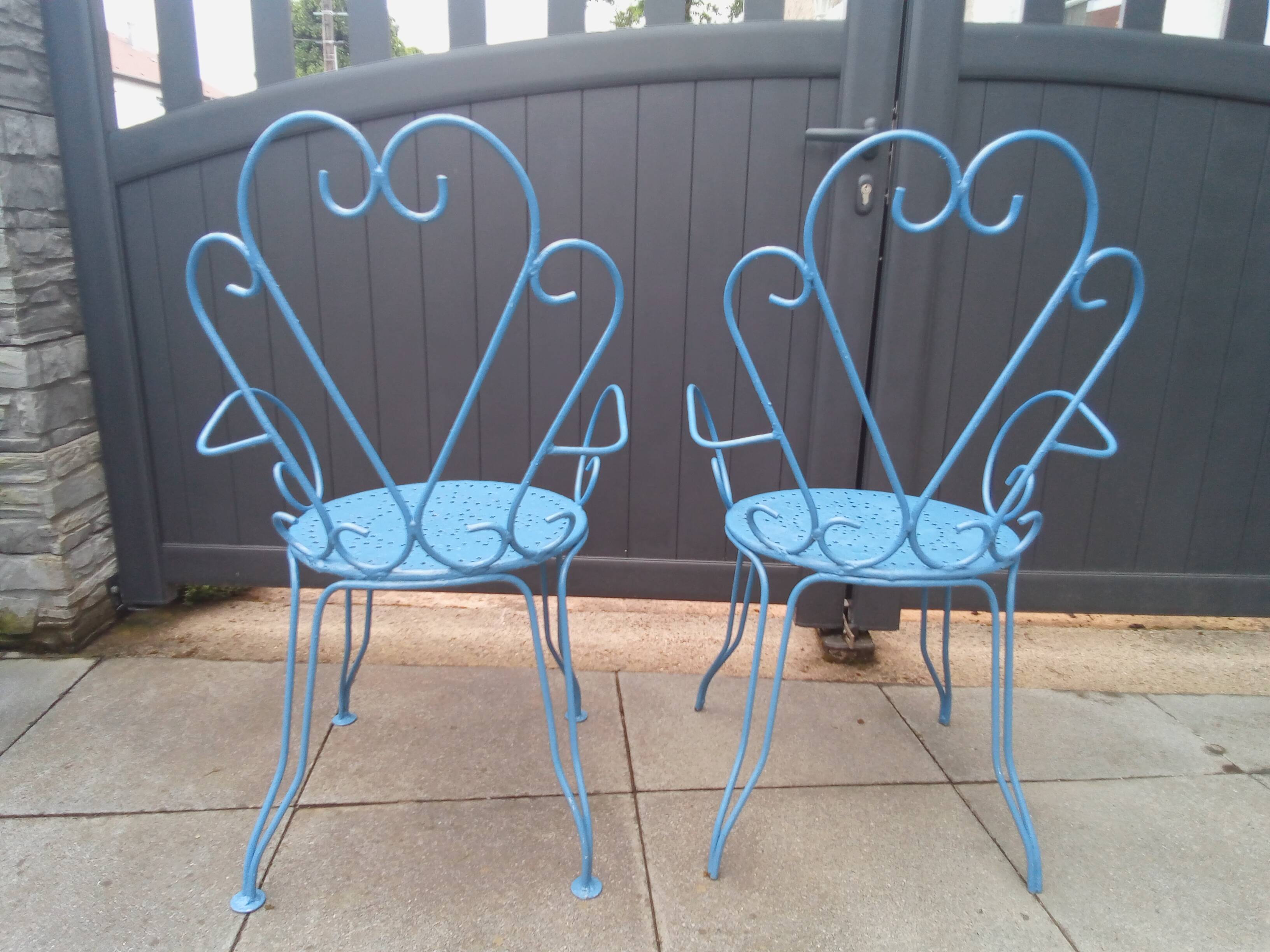2 splendides chaises de jardin entièrement rénovées au goût du jour fer 1950