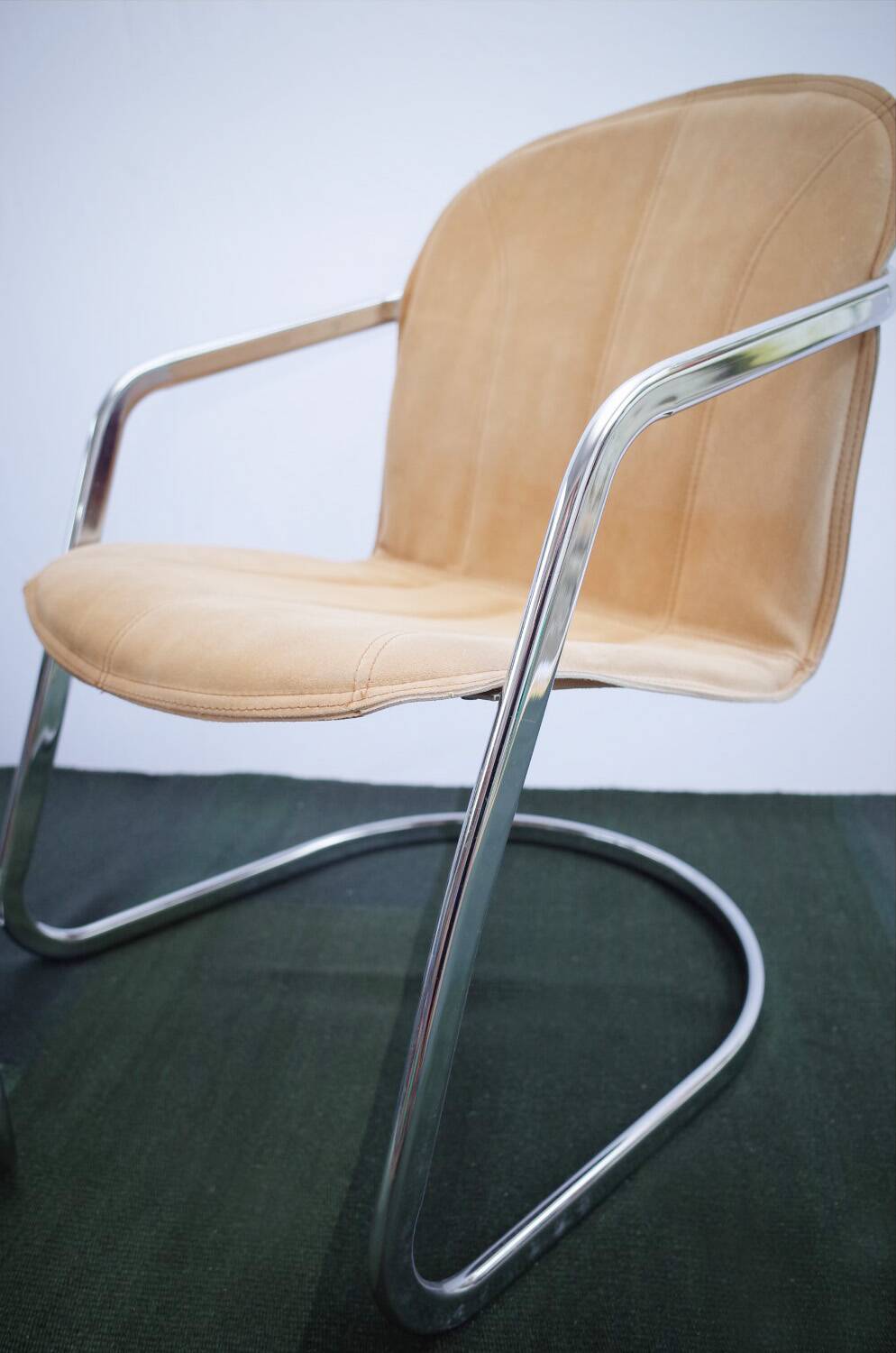 2 chaises vintage cantilever chrome