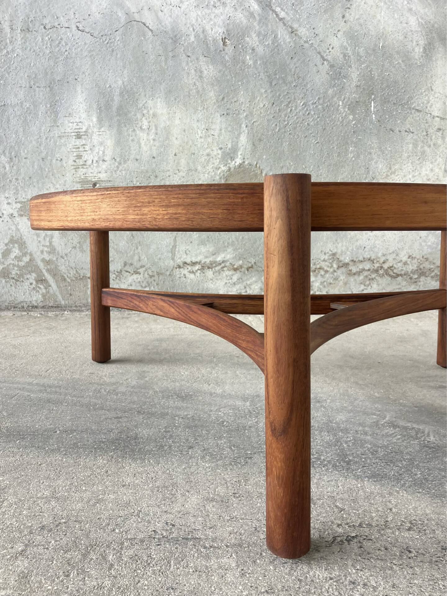 Table basse modèle 775 de Gianfranco Frattini, Cassina, Italie, 1964