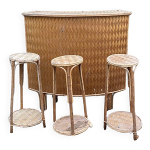bar et tabourets en rotin