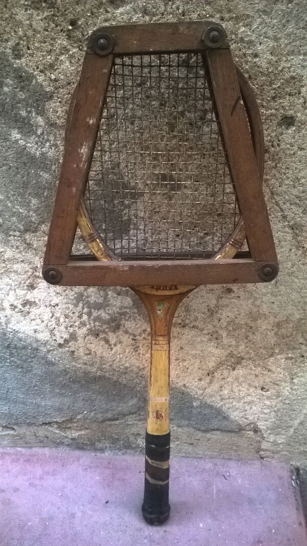 Raquette de tennis vintage