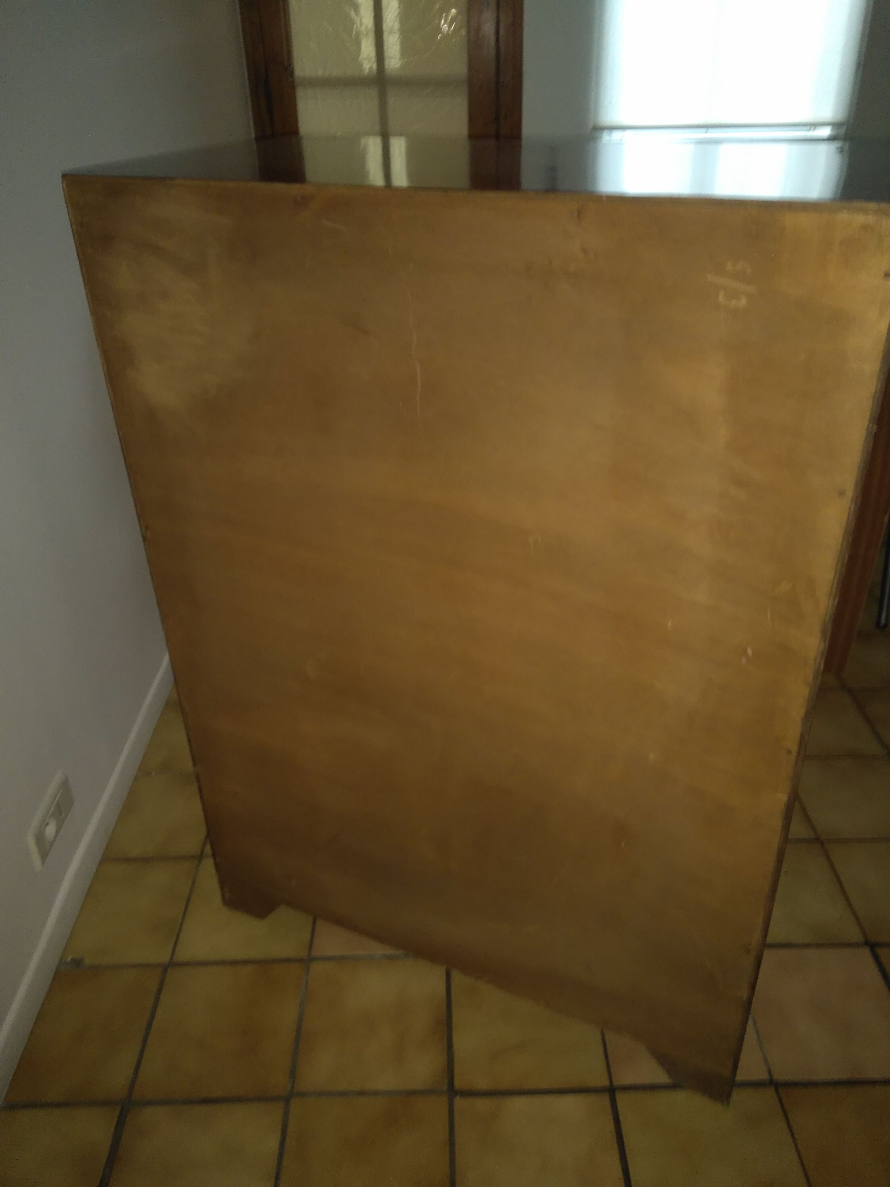 English-style dresser