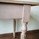 Table en bois bureau patine grise