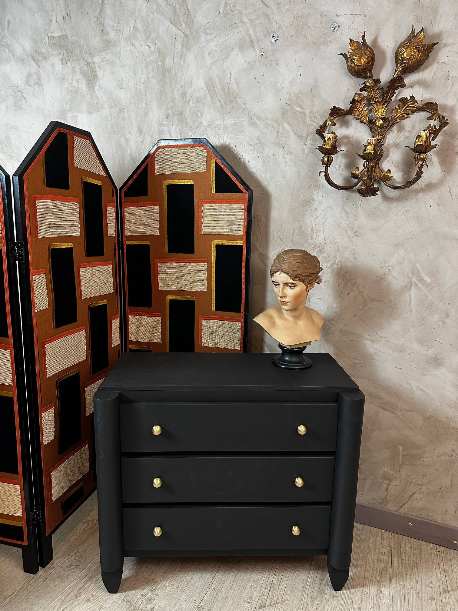 Art Deco Chest of Drawers
