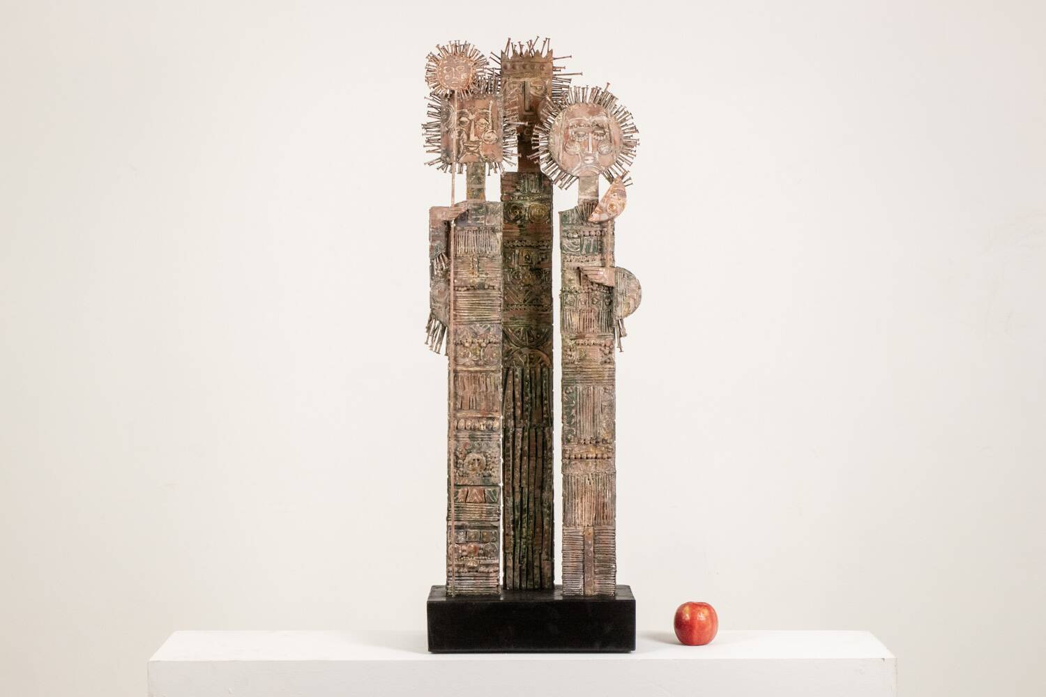 Sculpture double face en bois sculpté Lawrence, 20e siècle