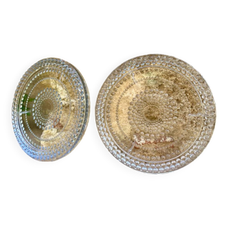 2 dessous de bouteilles en verre
