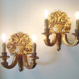 Appliques anciennes en bois doré sculpté du XIX ème siècle motifs paniers de fleurs