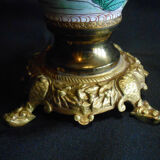 Porcelain vase japonisant