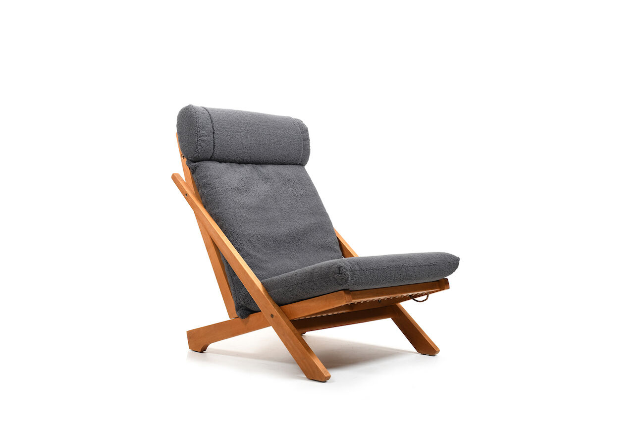 Fauteuil à dossier haut CH-03 par Hans J. Wegner