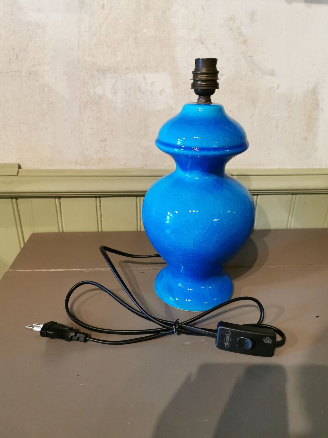 Cracked ceramic vintage lamp foot