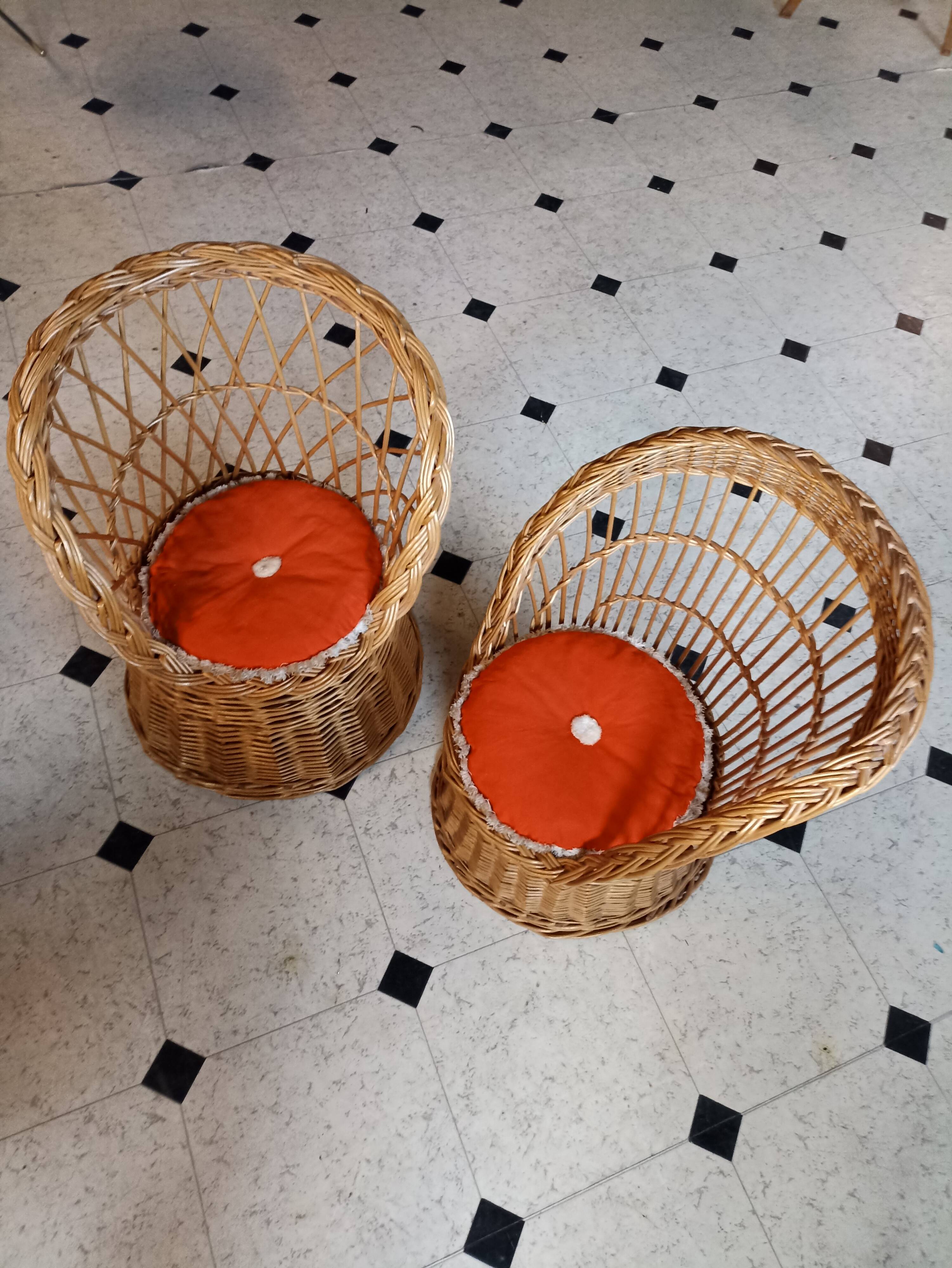 Set of 2 vintage 1970s rattan children's armchairs with orange cushions