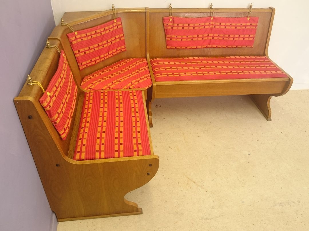 Vintage corner seat