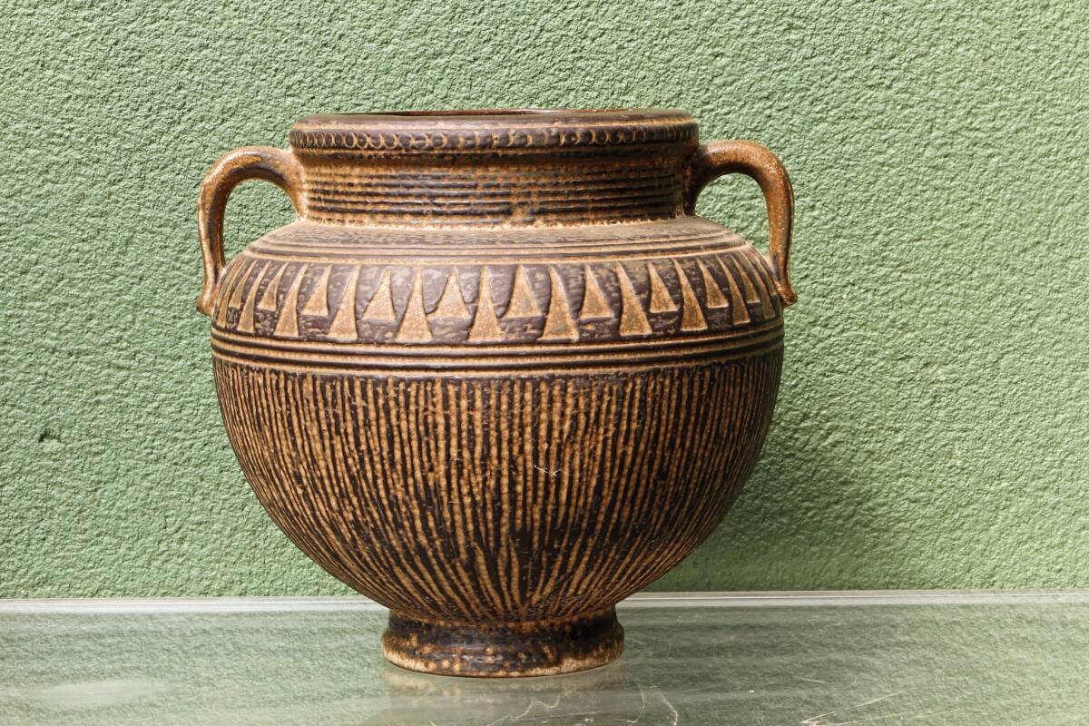 Etruscan vase Schenrich, West Germany, 1970s