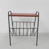 Table à carreaux vintage avec porte-journaux, porte-revues