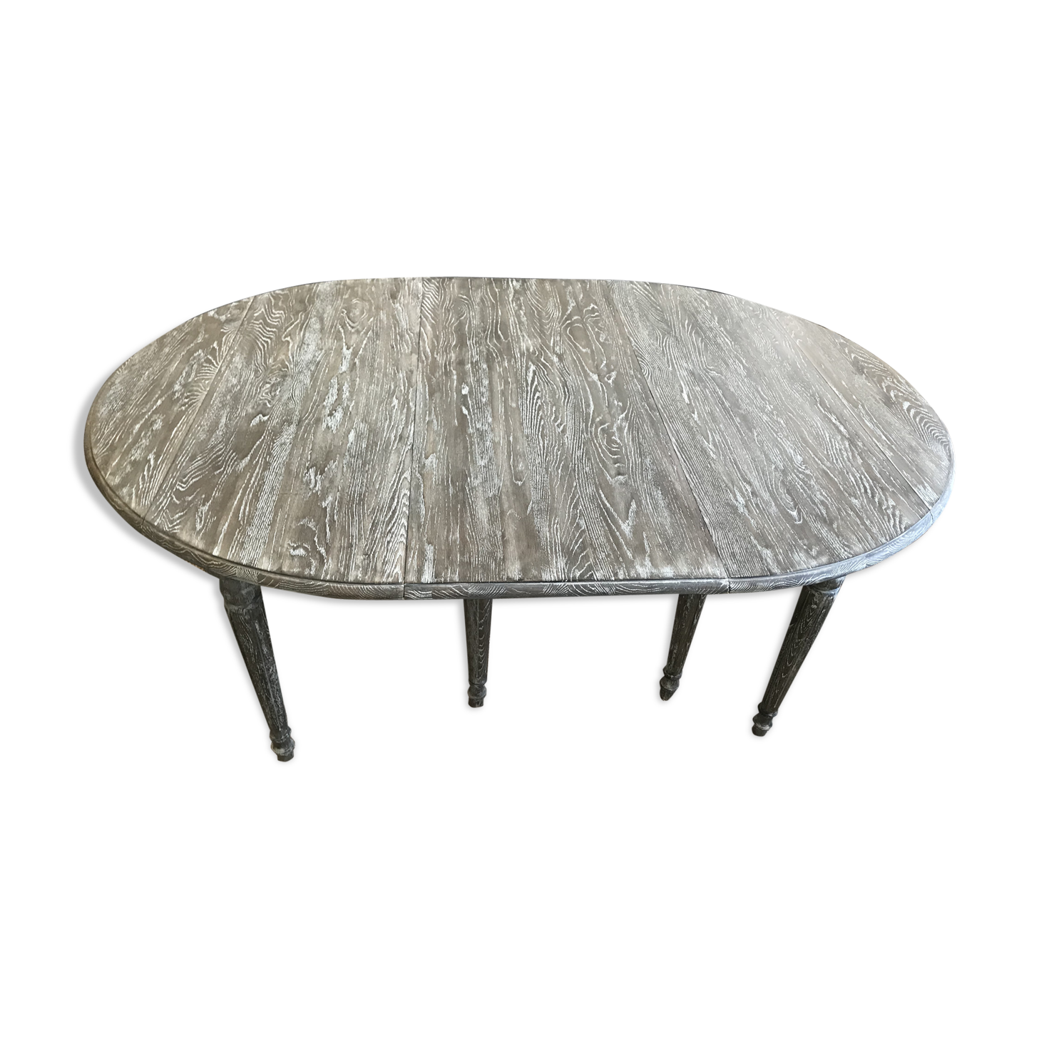 Solid oak table with 4 extension cords