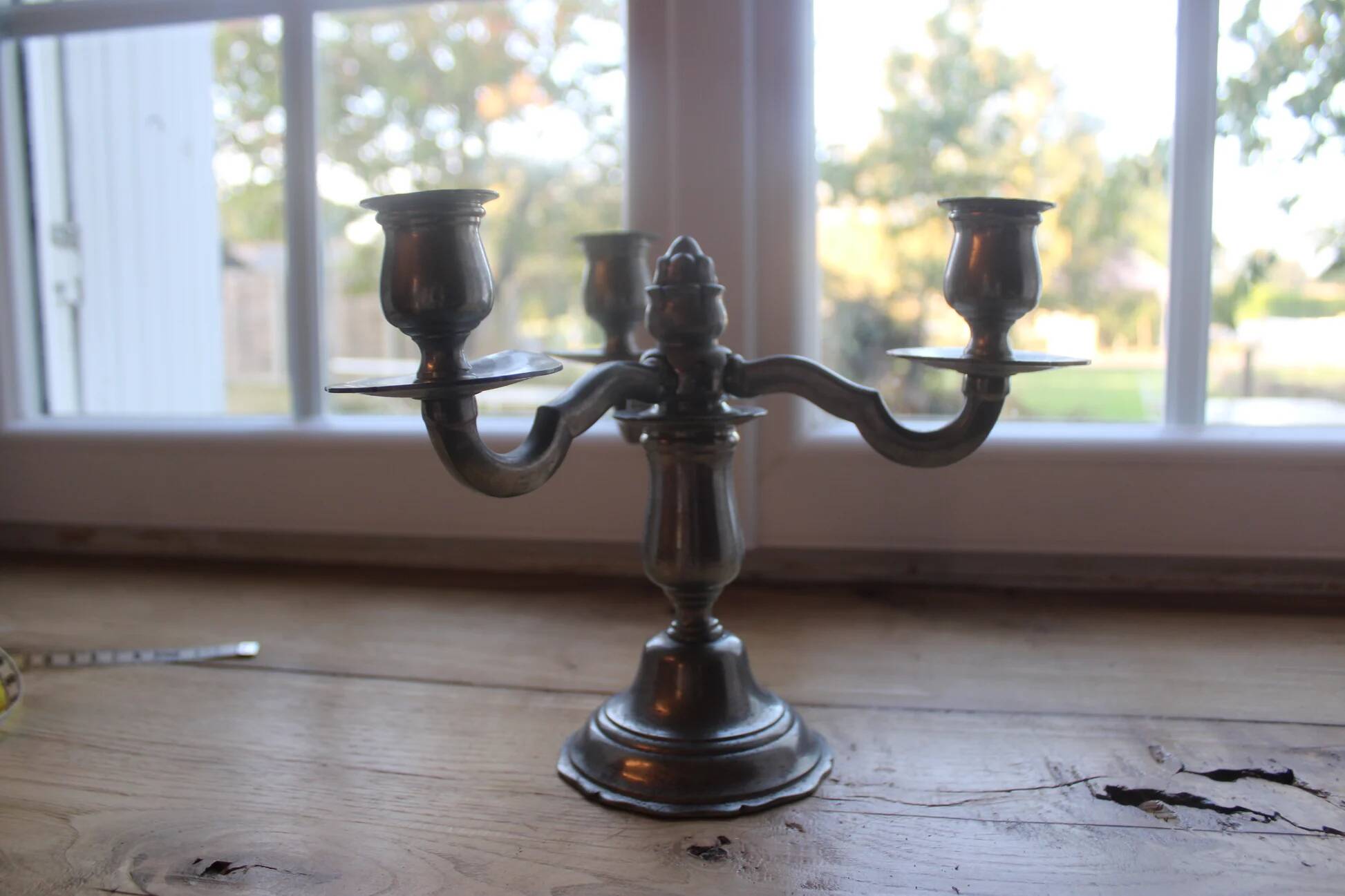 Vintage tin chandelier with 3 lights – Antique stamped candelabrum – H 20 cm