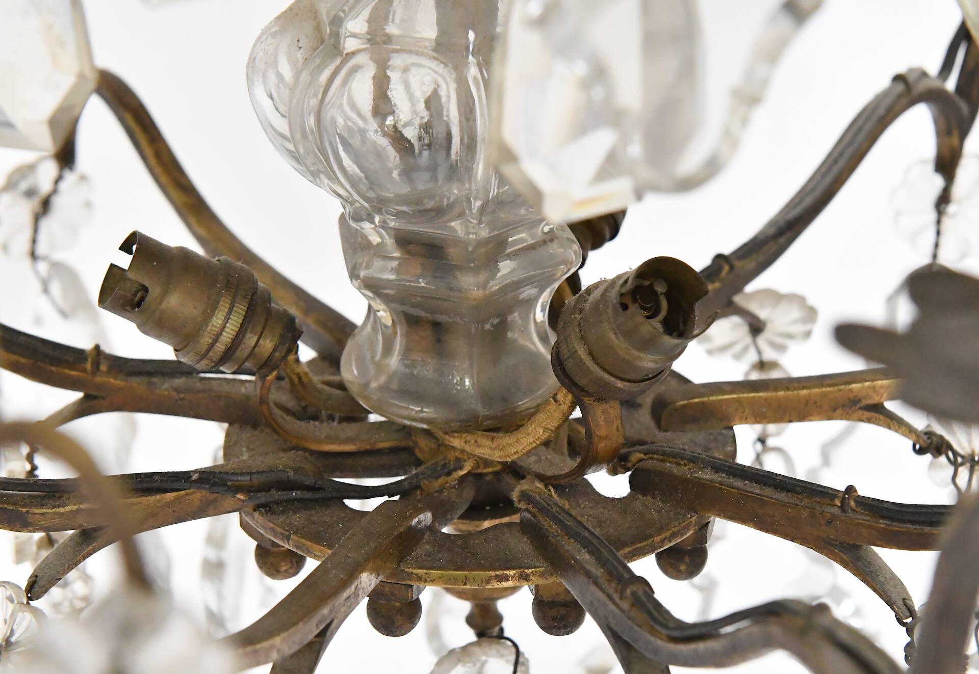 Lustre cage à six lumières