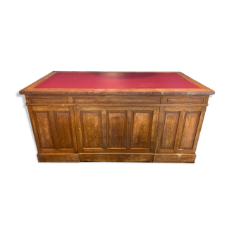 Double-sided desk