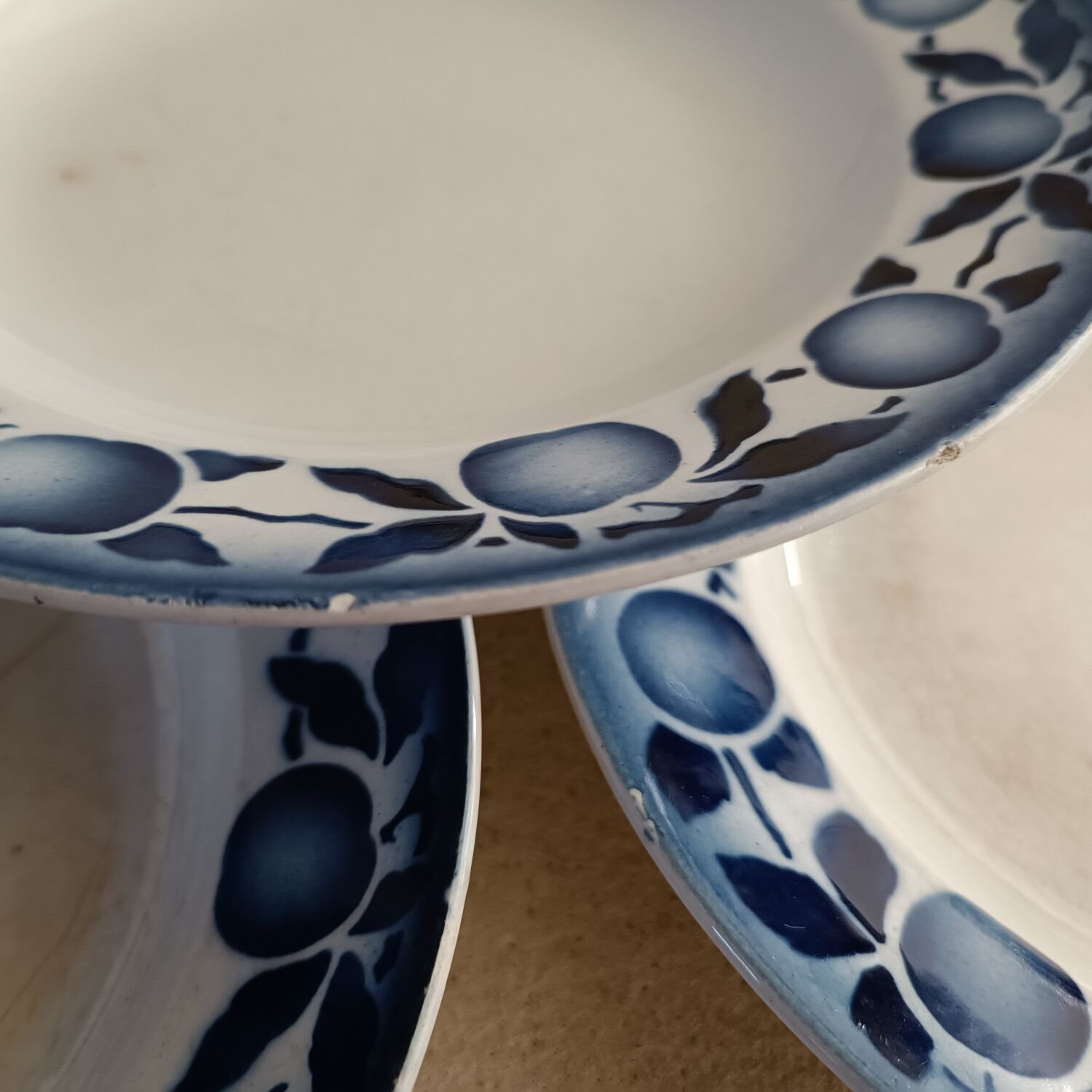 Set of 5 plates terra de fer Saint Amand