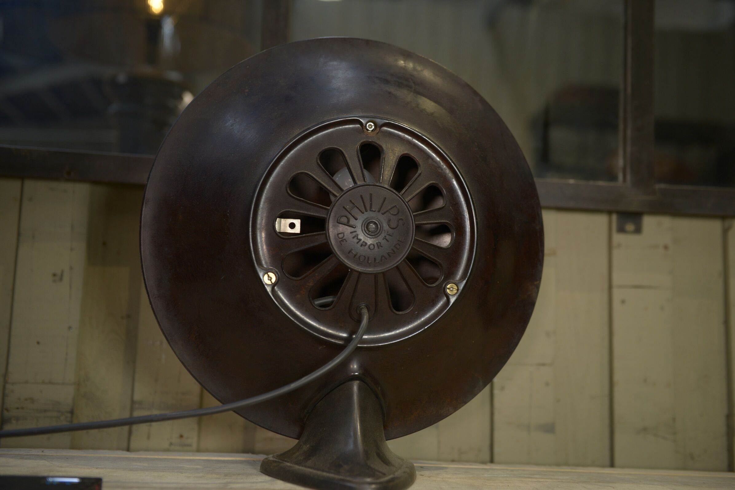 Haut parleur Philips Bakélite 1930 en lampe de table