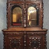 Buffet deux-corps style Renaissance Italienne en chene massif