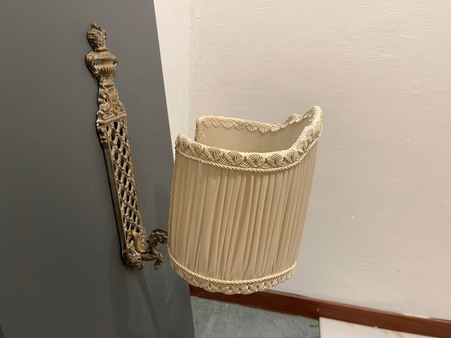 Lot de 2 appliques en laiton des années 1960