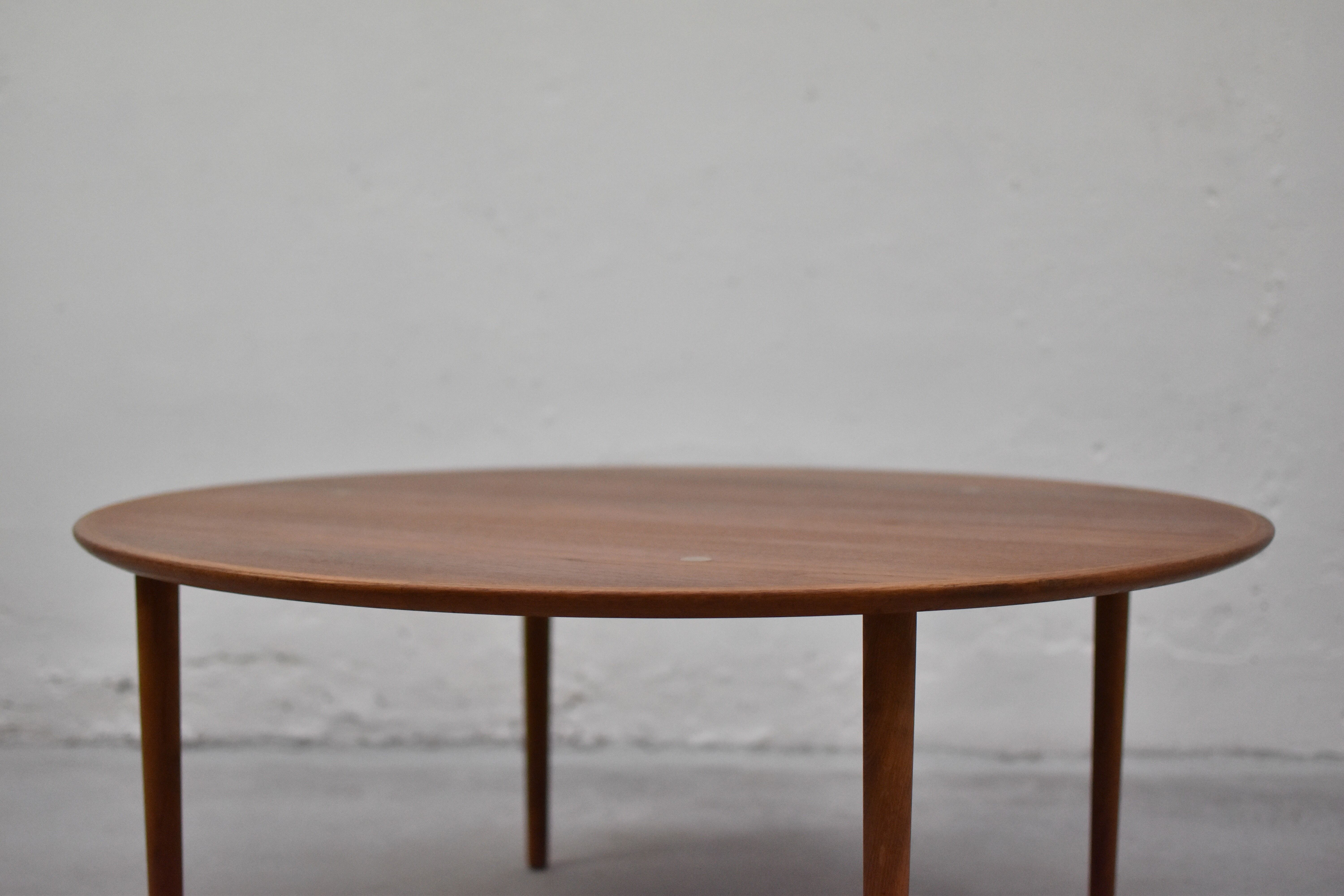 Lovely round coffee table from Denmark, 1950’s.