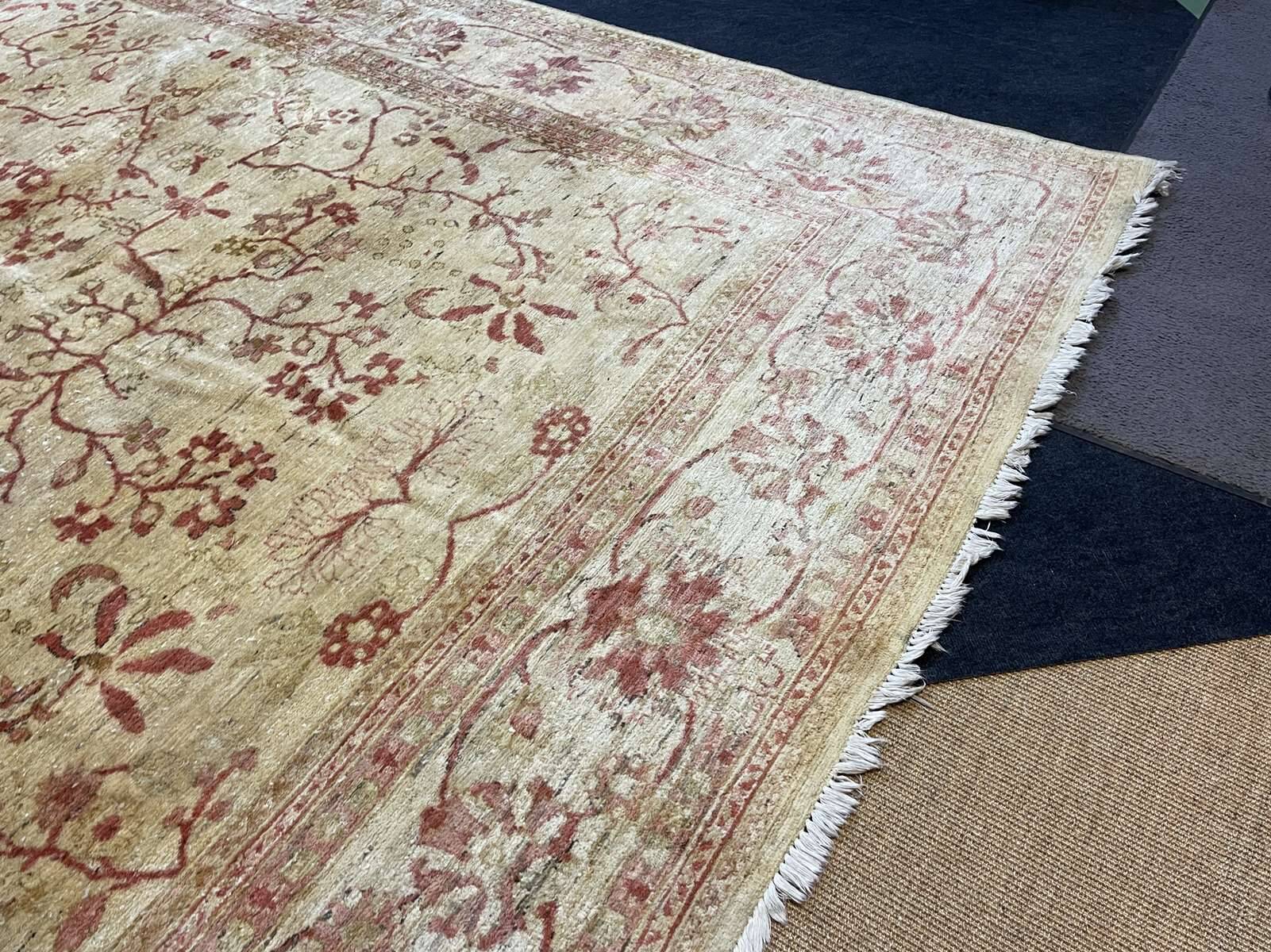 Handmade wool oriental rug - 3m43x2m70