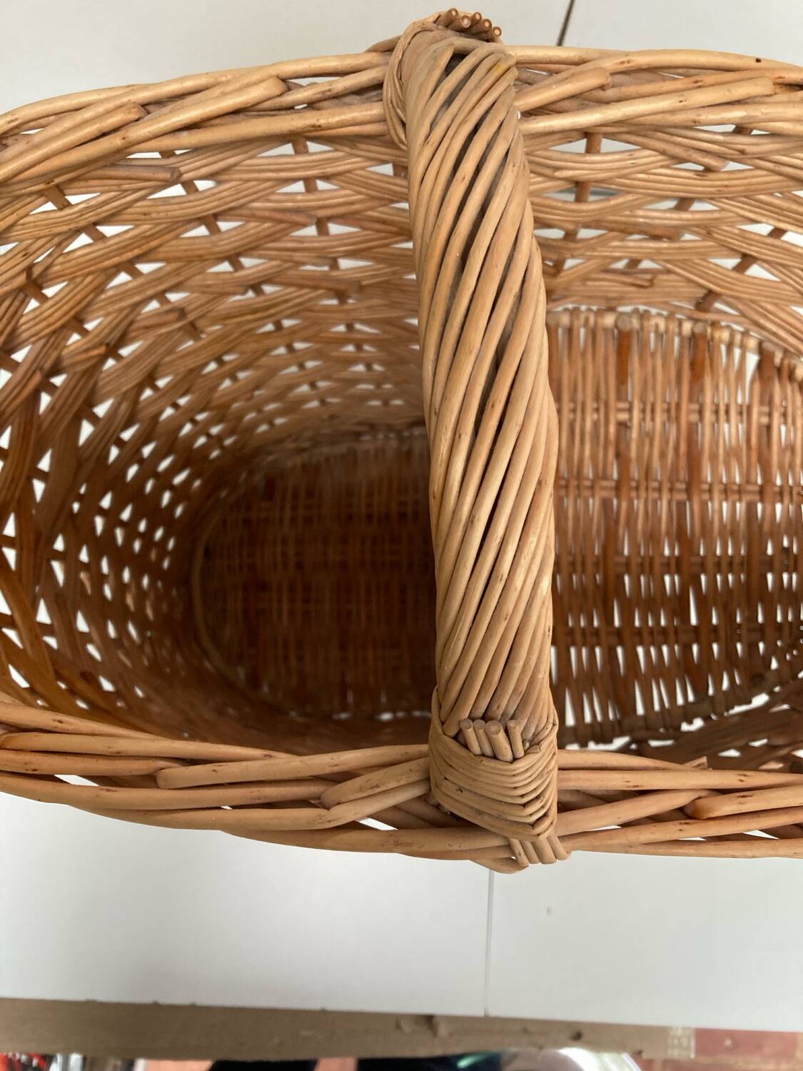 Panier d’escaliers en osier tressé, 1970
