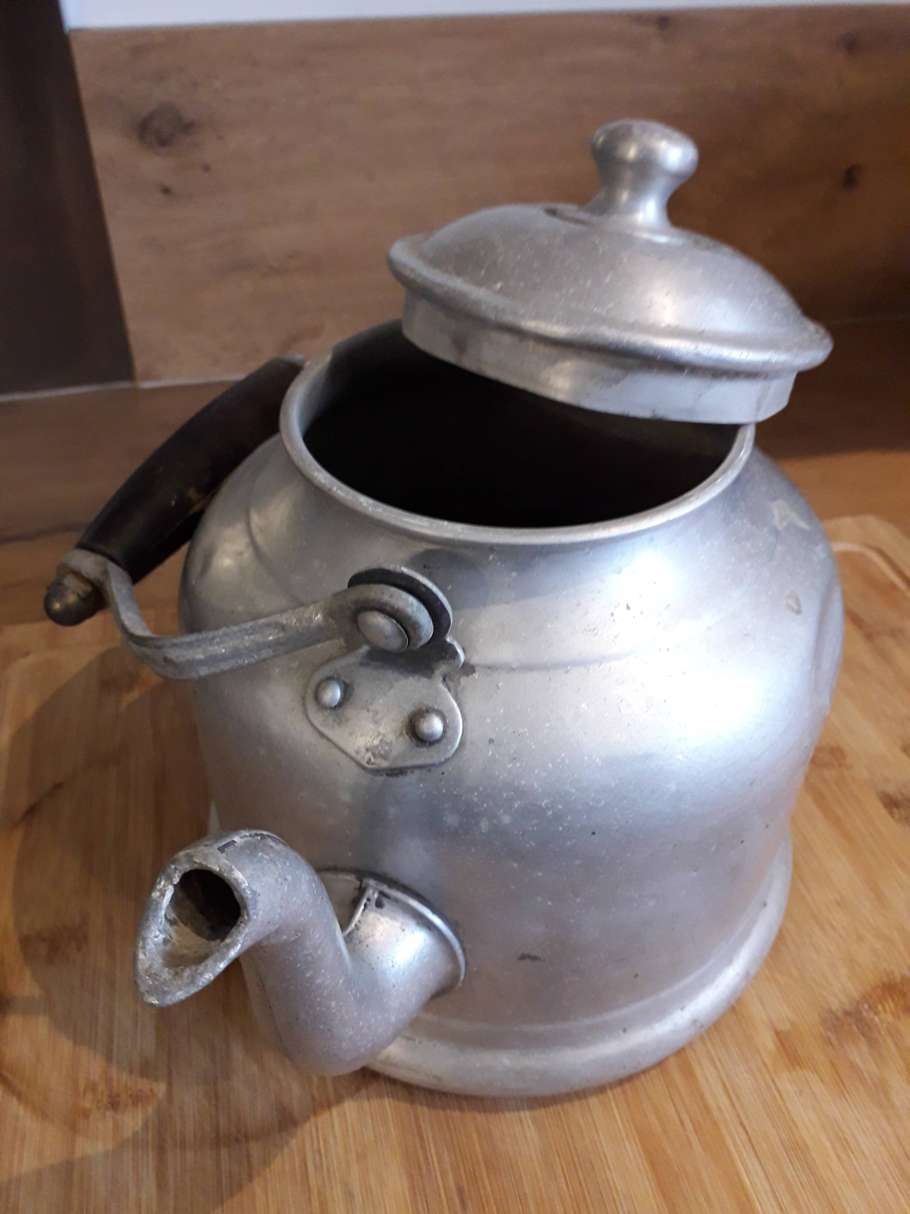 Aluminium kettle