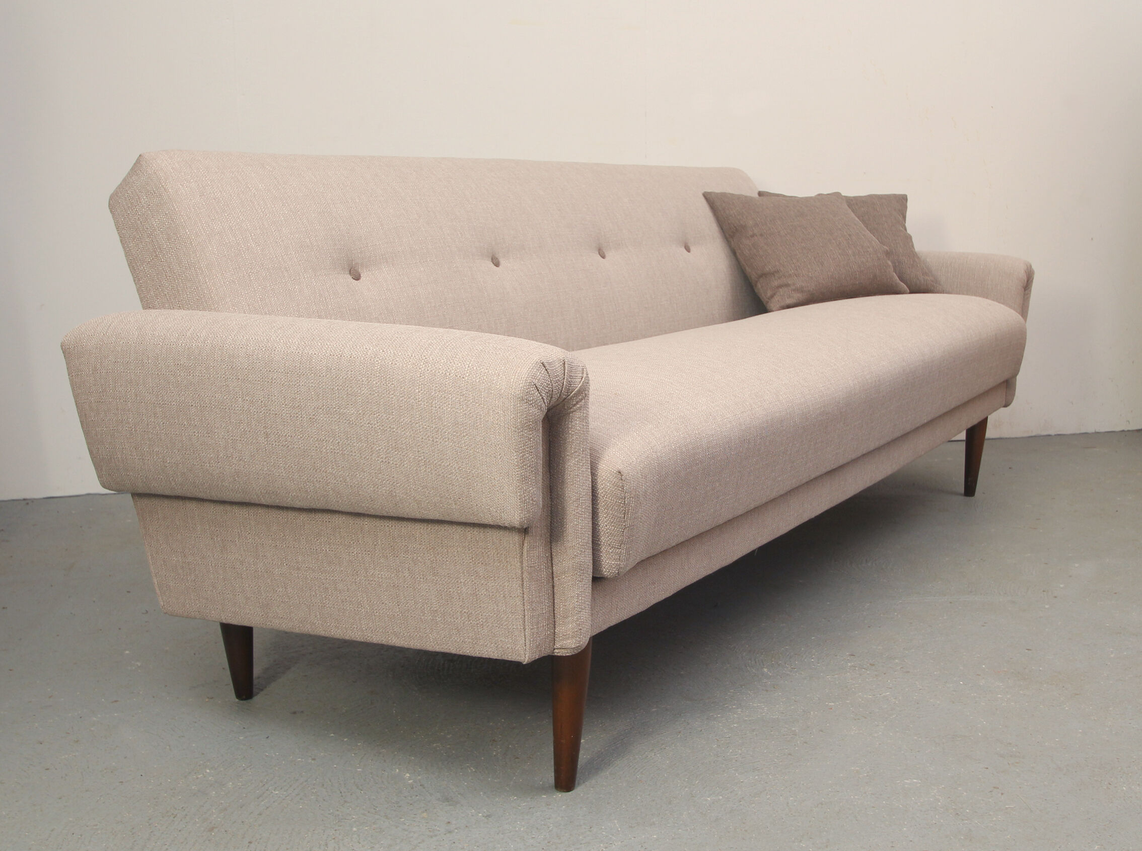 Scandinavian 3-seater sofa in beige, completely restored