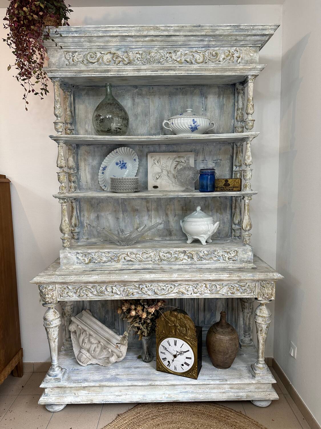 Walnut dresser, 19th century.