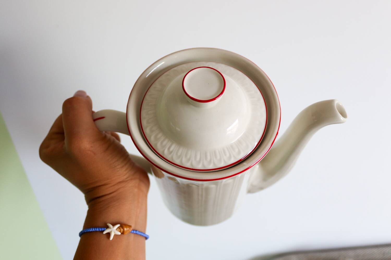 White porcelain teapot / coffee pot with red stripes – Model “Ac