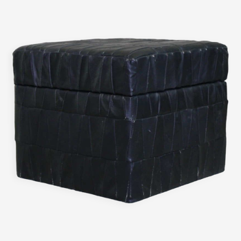 Leather pouf