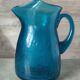 Pichet verre craquelé bleu