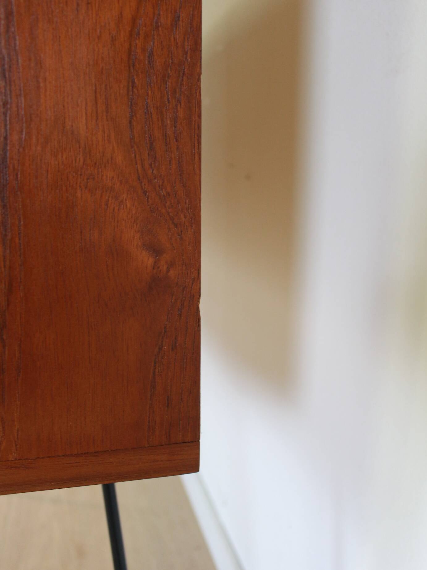 vintage cabinet on hairpinlegs
