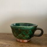 4 glazed earthenware cups